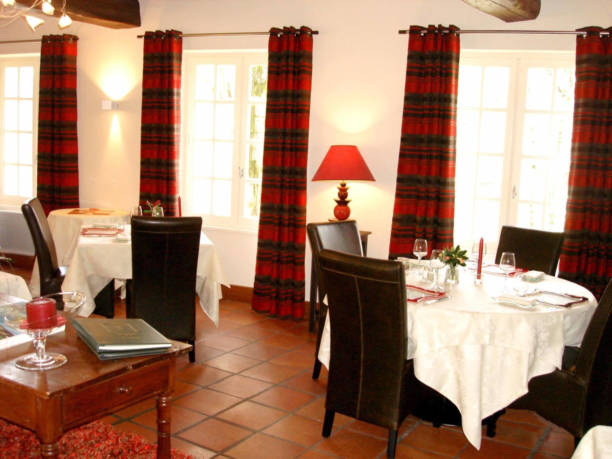 Logis Auberge De La Riviere Les Velluire-sur-Vendee Ngoại thất bức ảnh