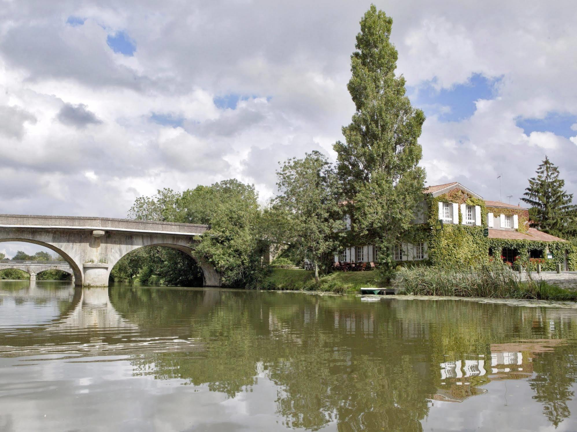 Logis Auberge De La Riviere Les Velluire-sur-Vendee Ngoại thất bức ảnh